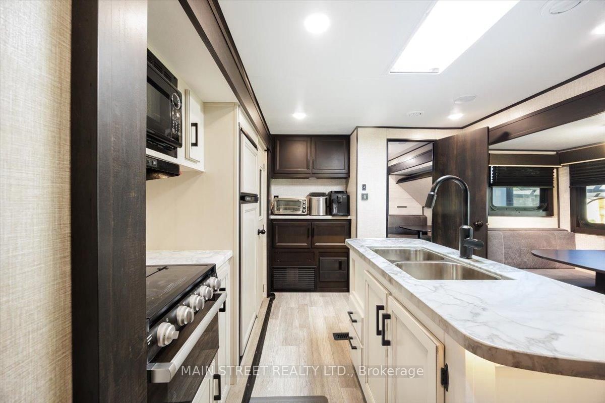 15 Hawaiian Circle • Whitchurch-Stouffville, ON photo 23