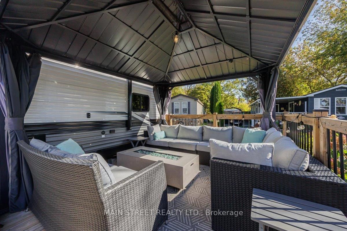 15 Hawaiian Circle • Whitchurch-Stouffville, ON photo 9