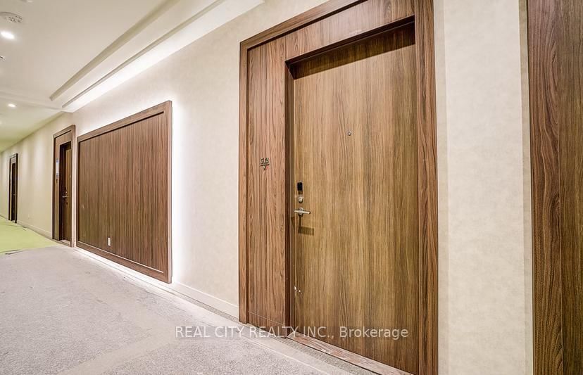8188 Yonge Street, Unit 512 - Photo 14