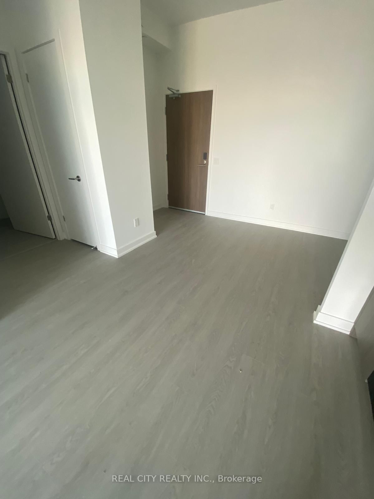 8188 Yonge Street, Unit 512 - Photo 18
