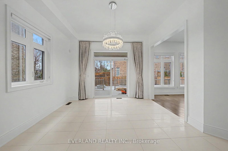 40 Marbrook St, Richmond Hill, L4C 0Y9 | Image 3