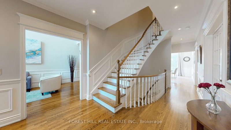 43 Oakhurst Dr, Vaughan, L4J 7V3 | Image 2