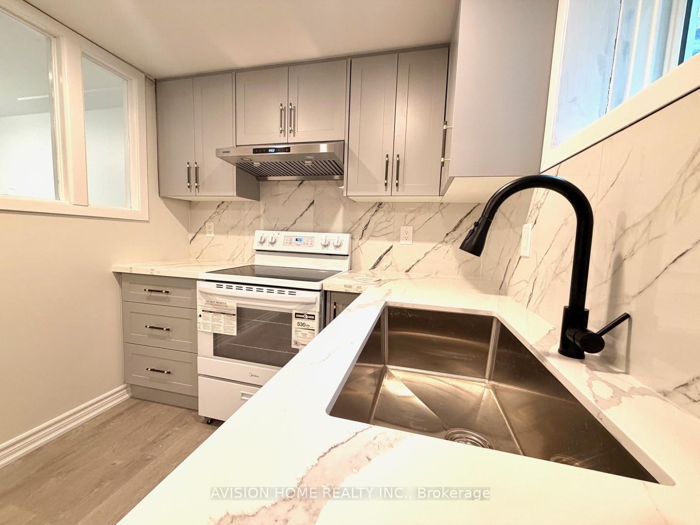 34 Mccallum Drive, Richmond Hill 3