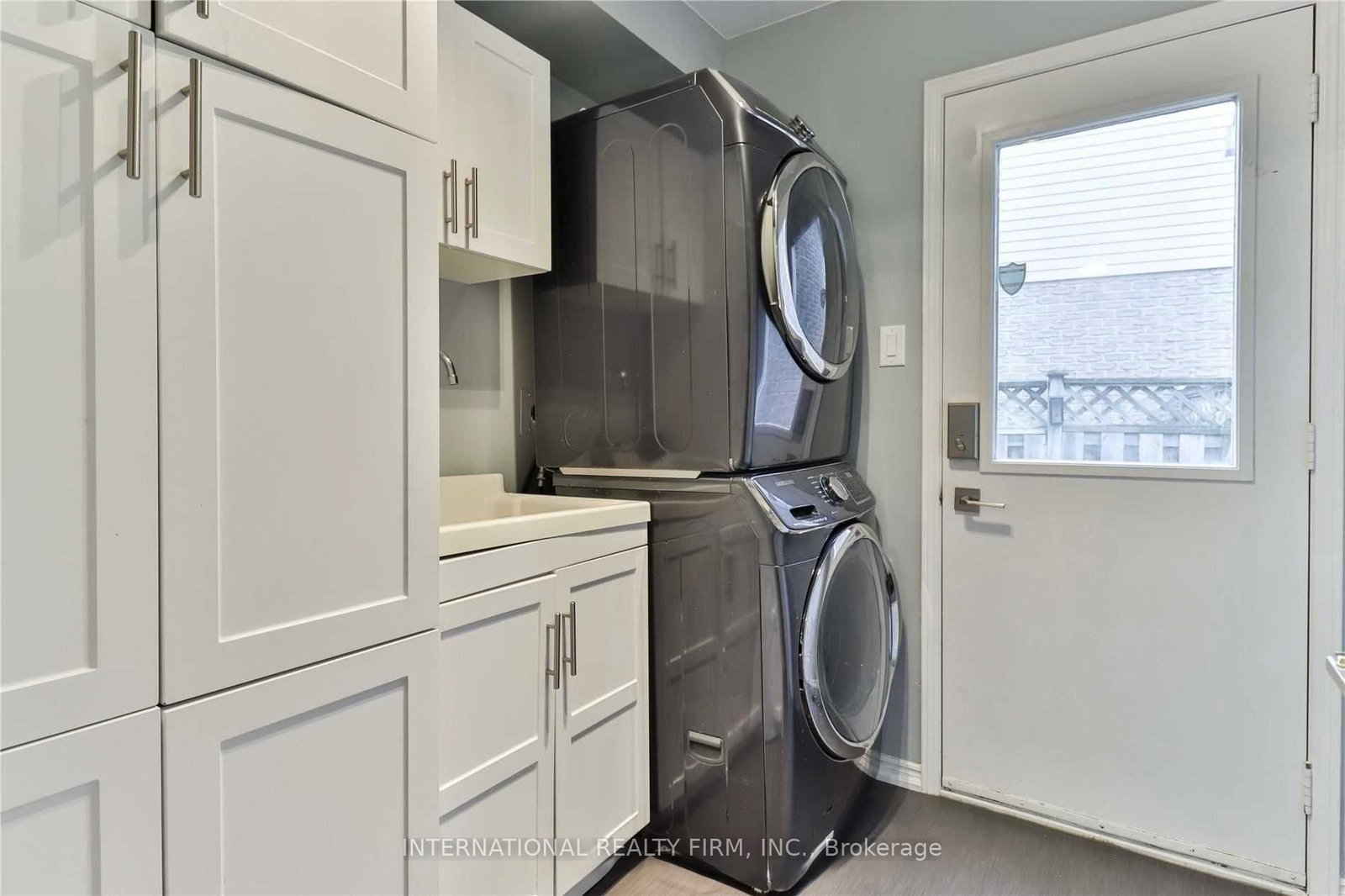 168 Willow Lane • Newmarket, ON photo 10
