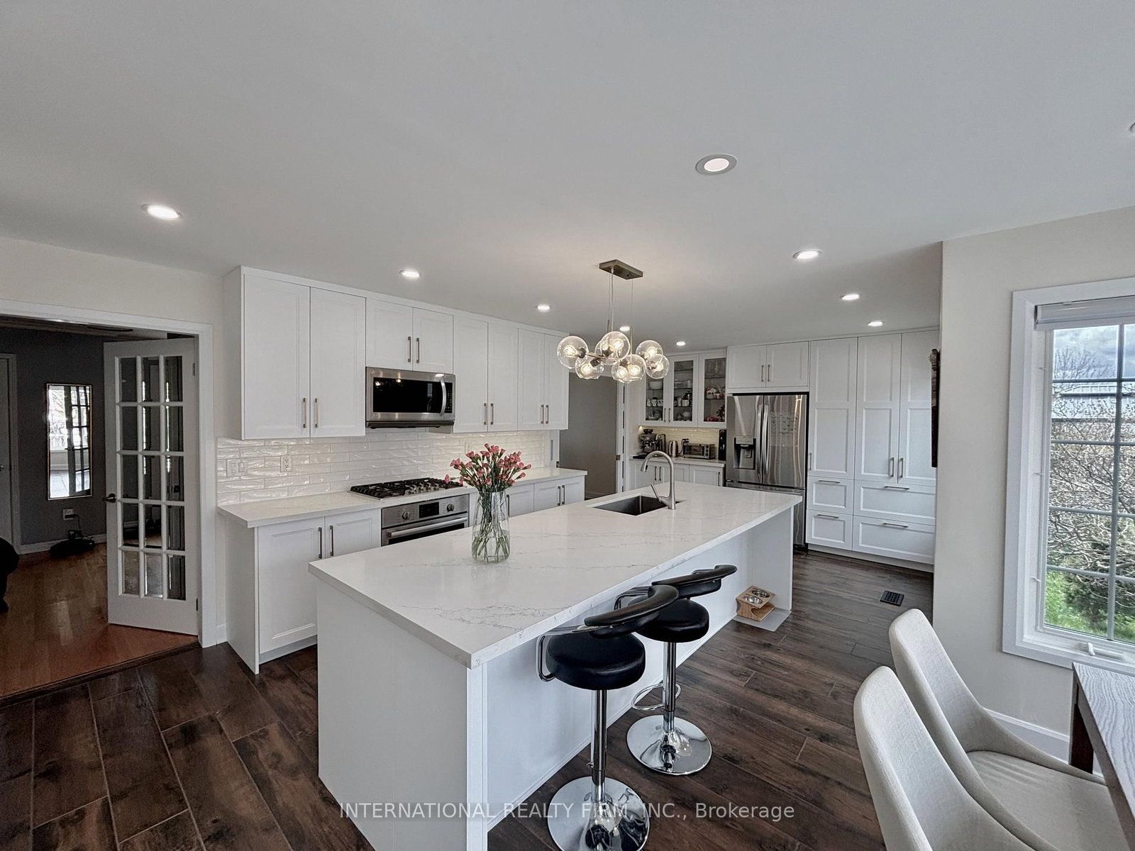 168 Willow Lane • Newmarket, ON photo 5