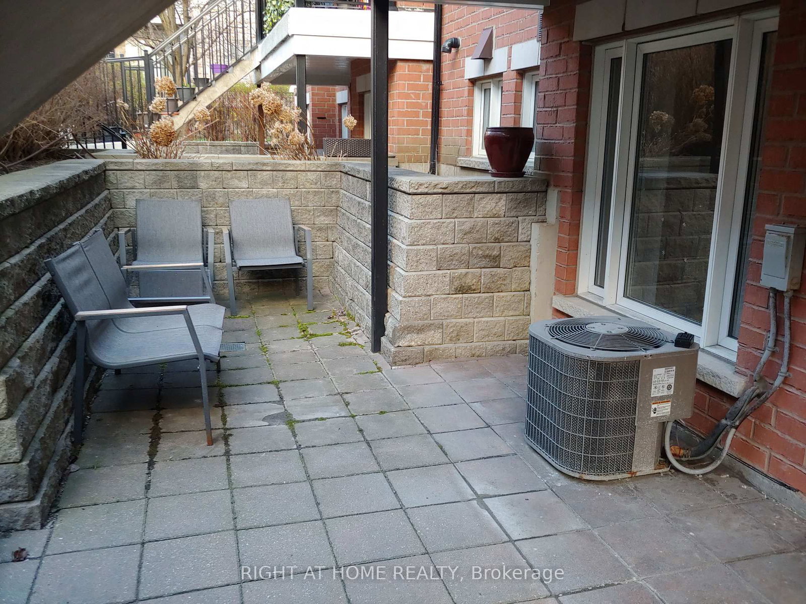 310 John Street, Unit 162 - Photo 7