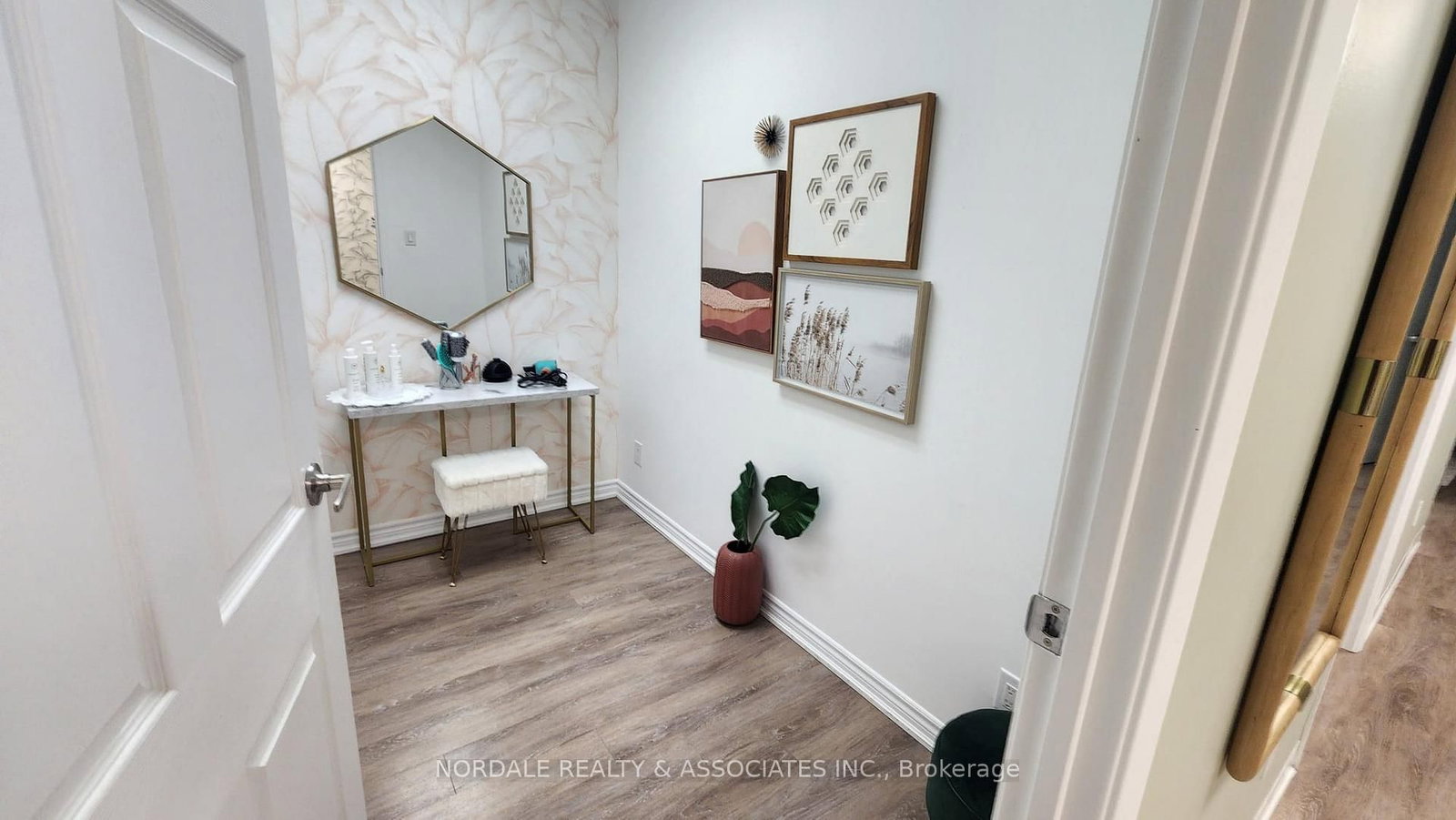 9505 Keele Street, Unit 1A - Photo 5