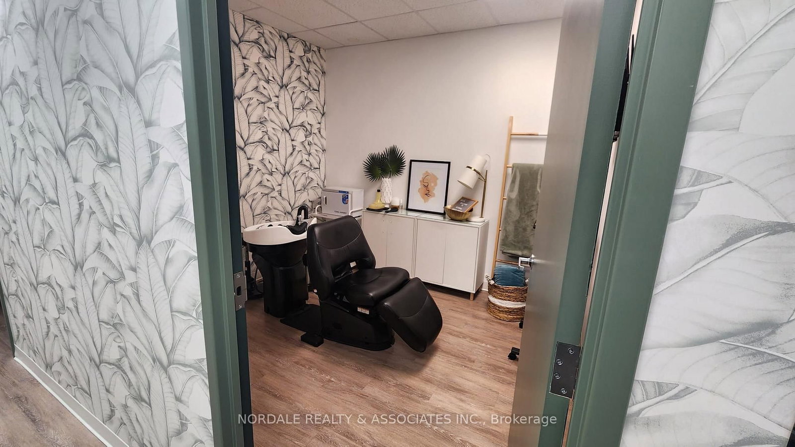 9505 Keele Street, Unit 1A - Photo 8