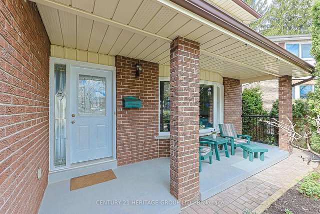 210 Thornwillow Court