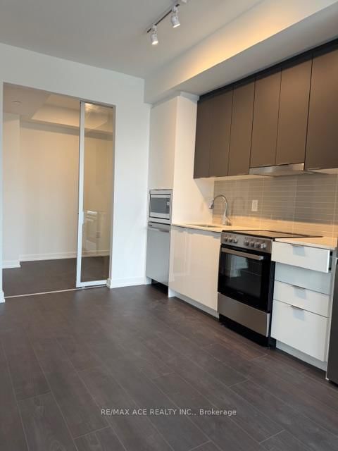 B616 - 9751 Markham Road