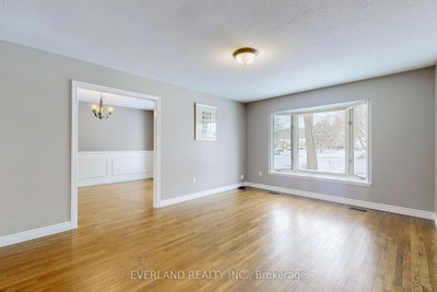Detached House in Holland Landing