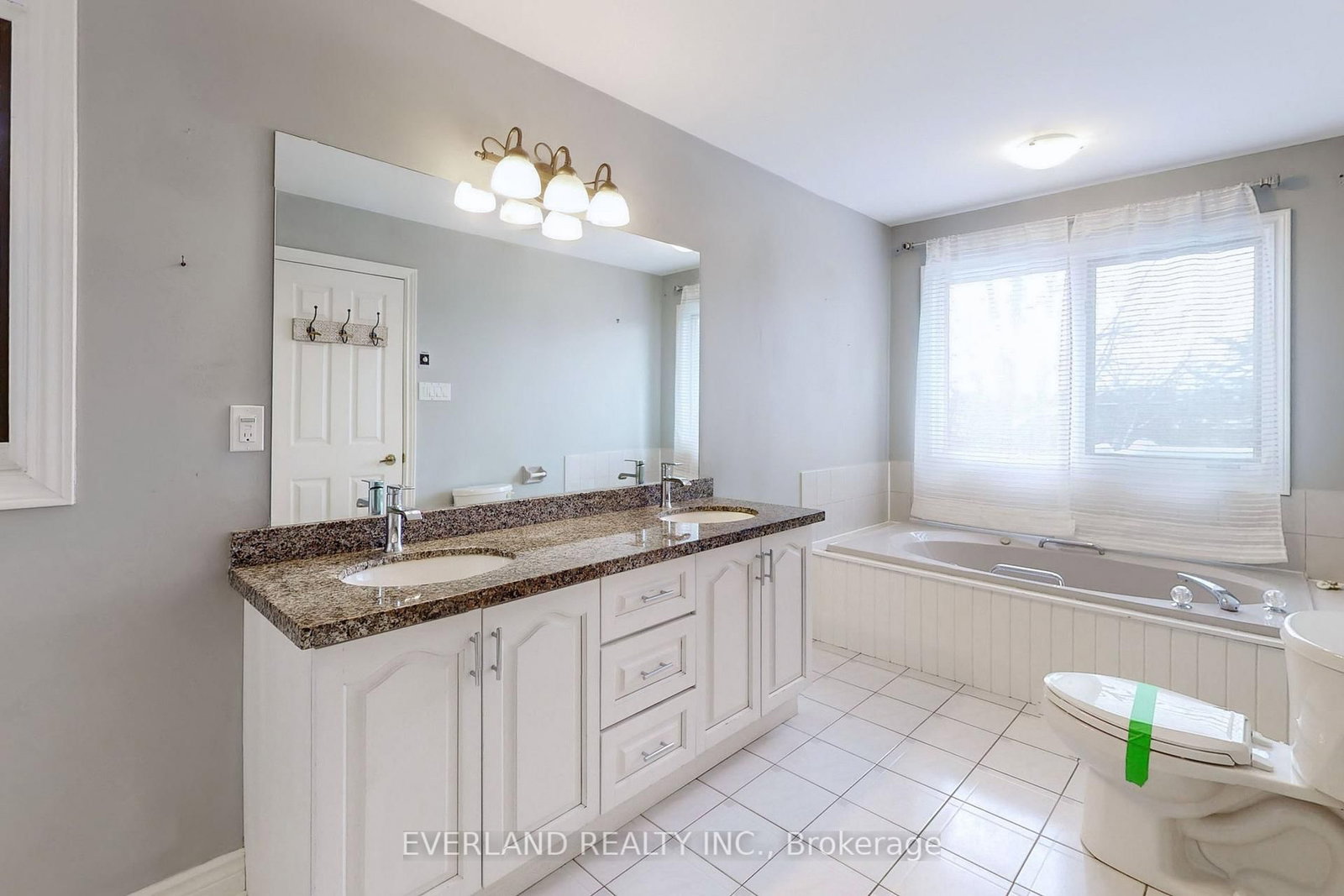 173 Thompson Drive • East Gwillimbury, ON photo 11