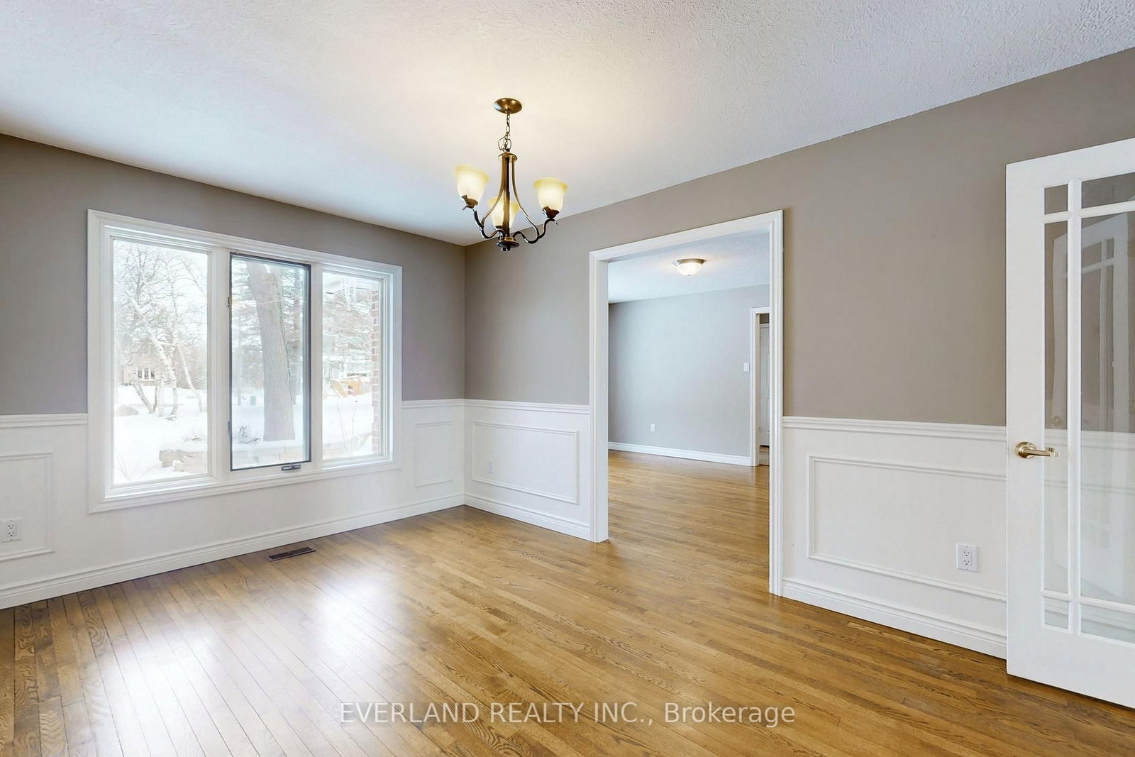 173 Thompson Drive • East Gwillimbury, ON photo 2