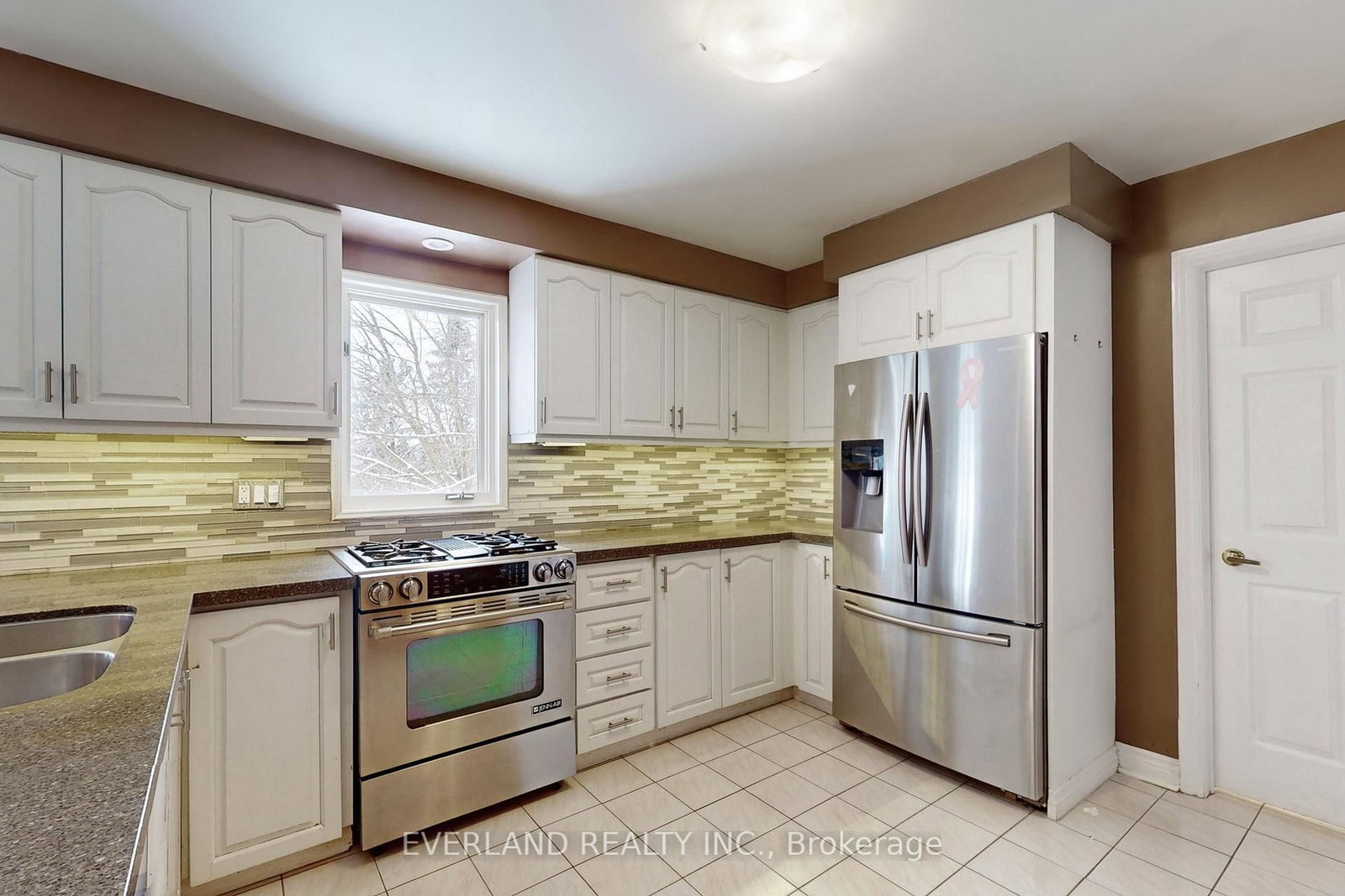 173 Thompson Drive • East Gwillimbury, ON photo 5