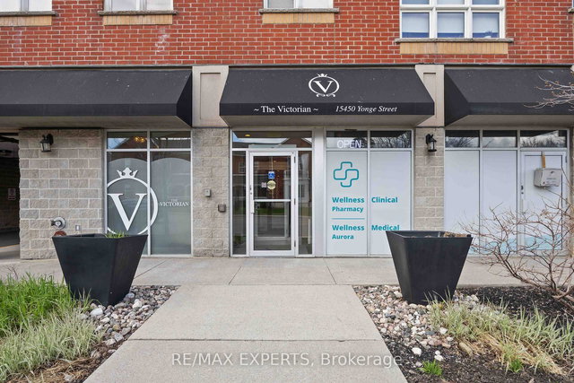 207 - 15450 Yonge Street S