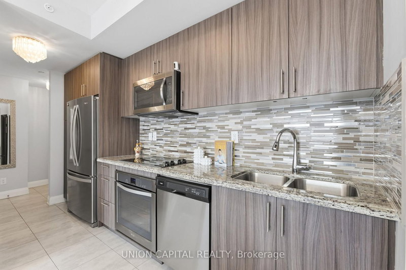 412 - 112 Woodbridge Ave, Vaughan, L4L 2S7 | Image 2