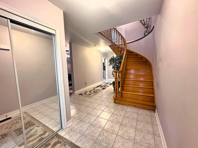 156 Villandry Crescent