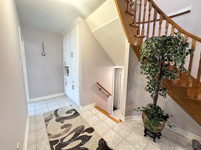 156 Villandry Crescent
