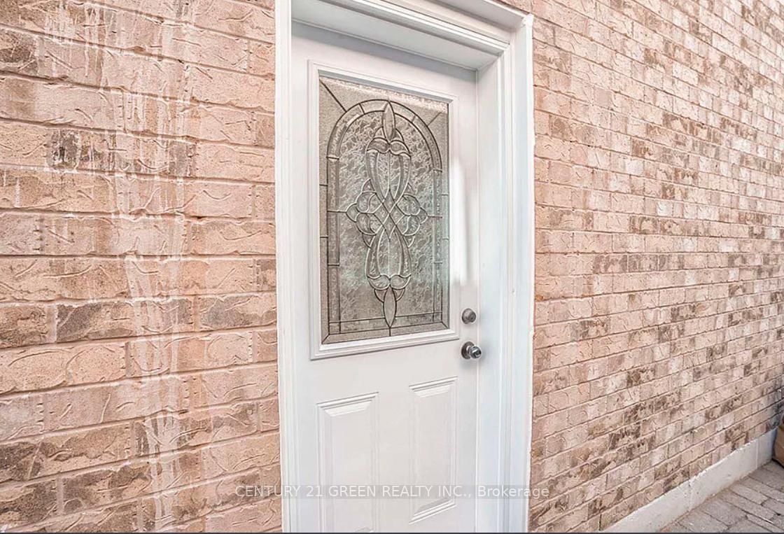 9 Andriana Crescent, Unit LOWER - Photo 2