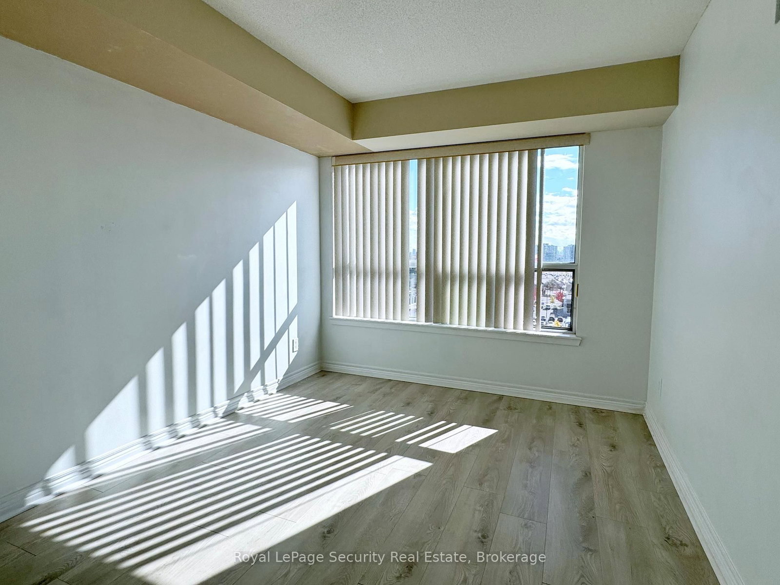 15 North Park Road, Unit 917 - Photo 10