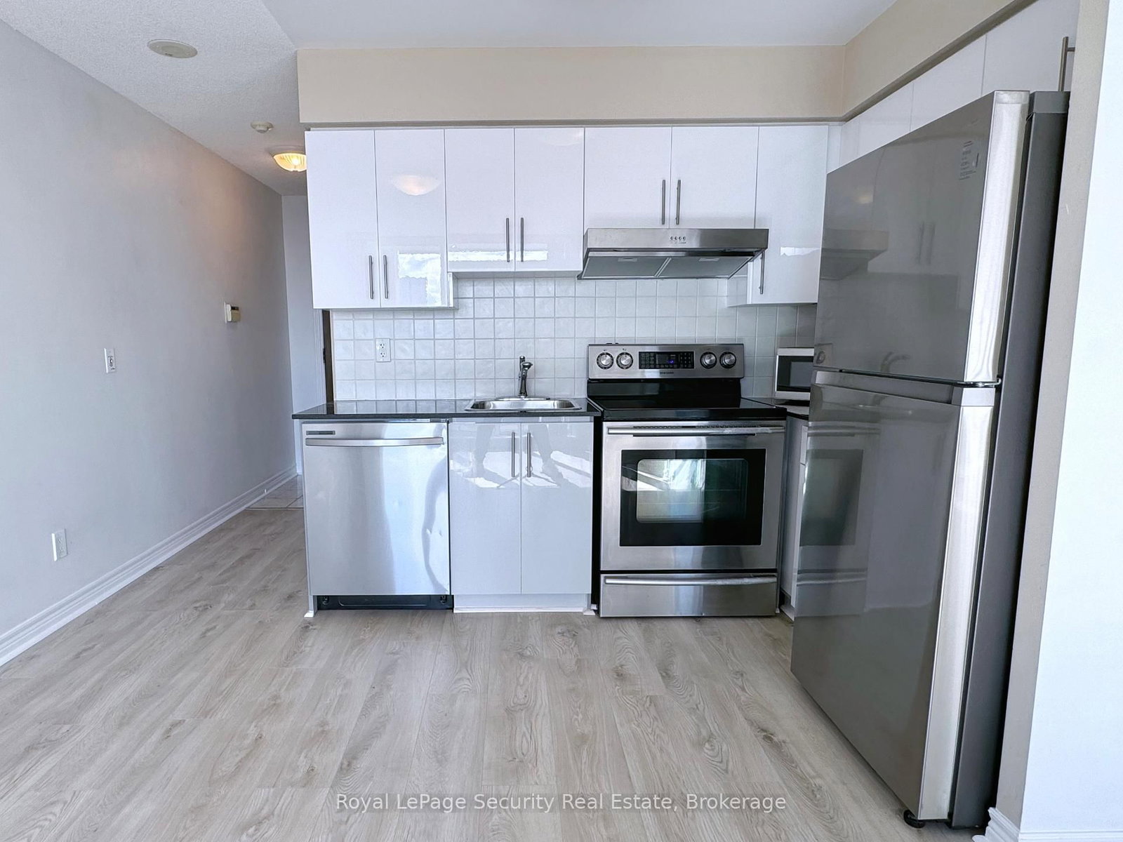 15 North Park Road, Unit 917 - Photo 4