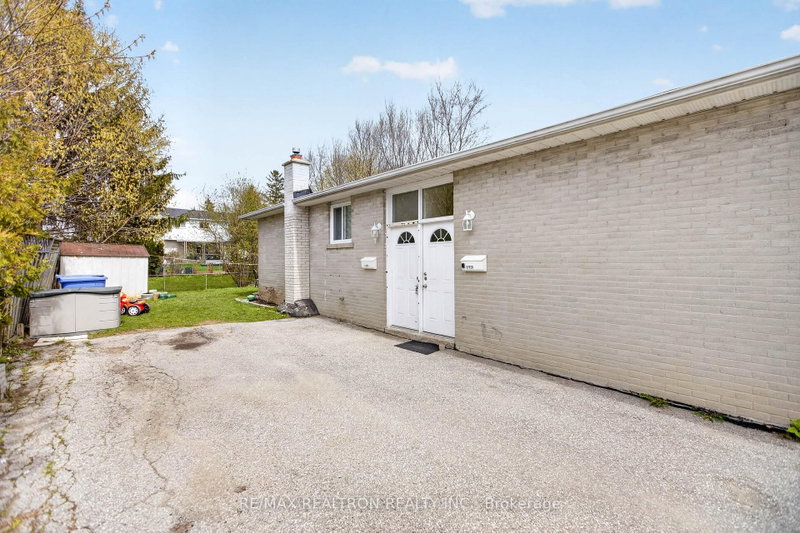 753 Elgin Street