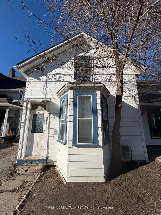 Unit B - 475 D'arcy Street