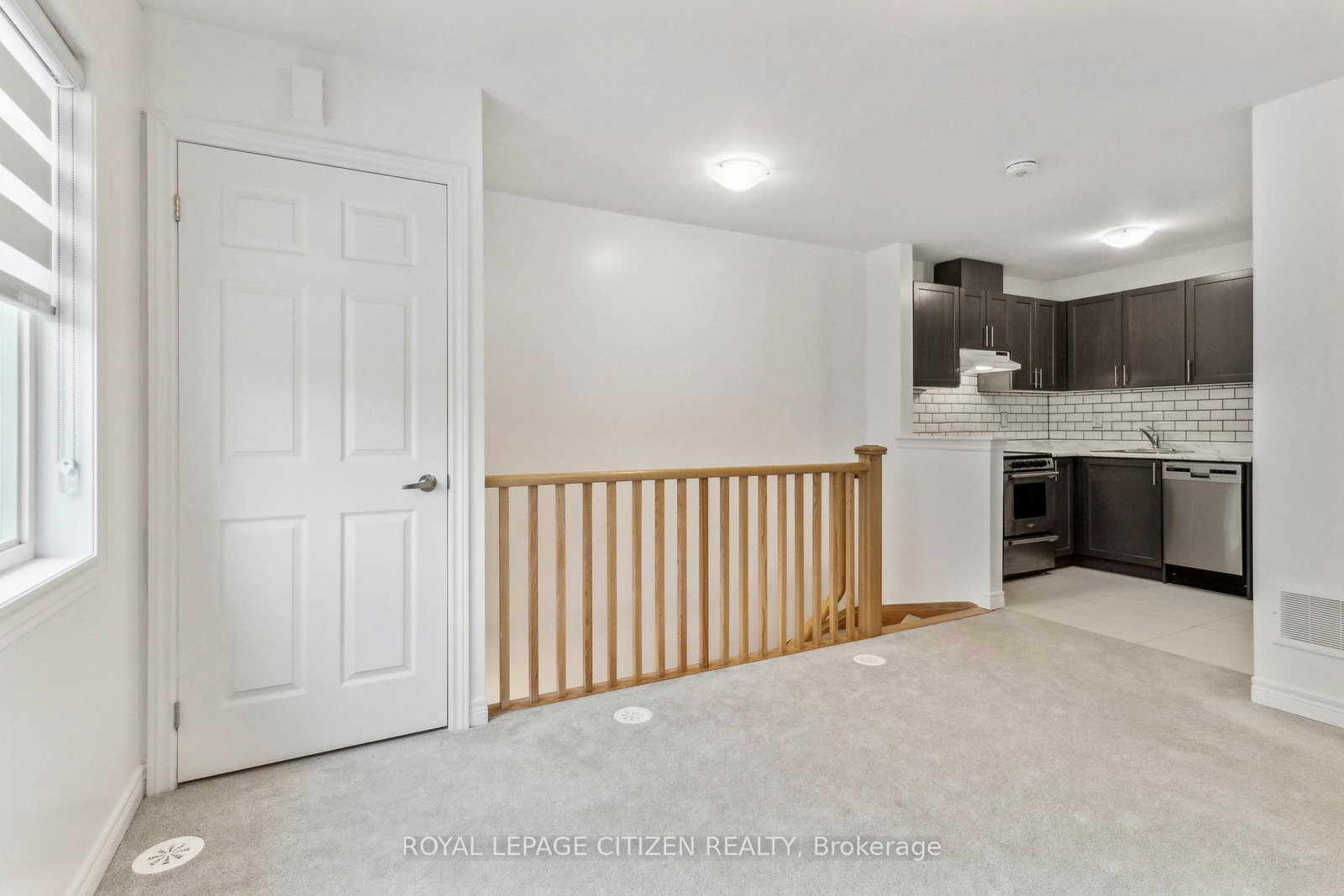 526 White's Hill Avenue, Unit B - Photo 16