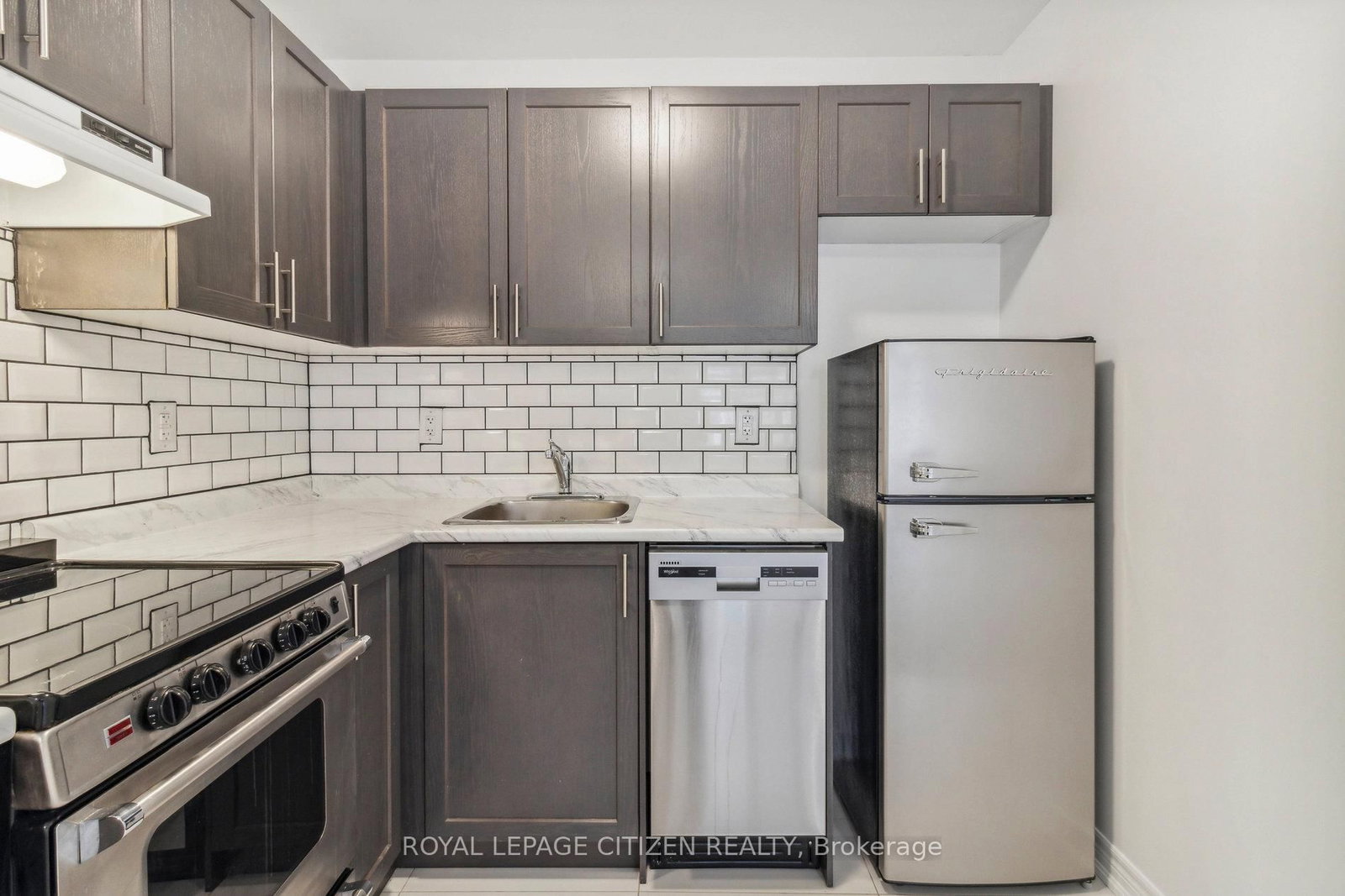 526 White's Hill Avenue, Unit B - Photo 24
