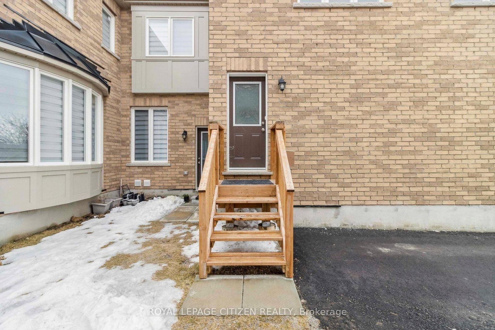 526 White's Hill Avenue, Unit B - Photo 8