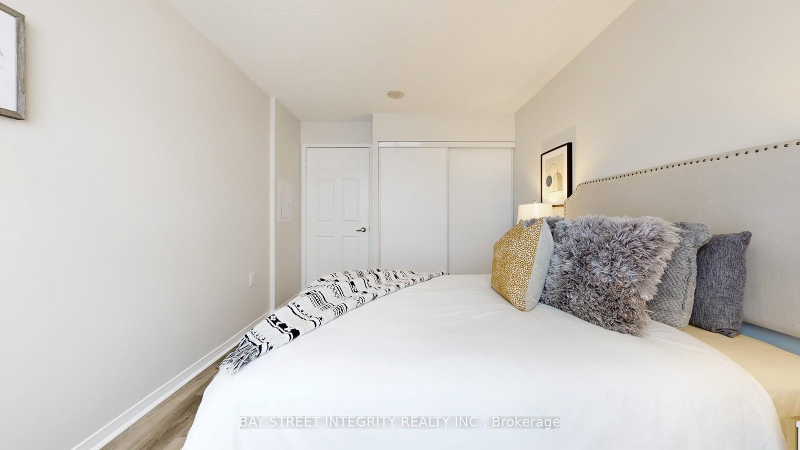 75 King William Crescent, Unit Ph01 - Photo 26