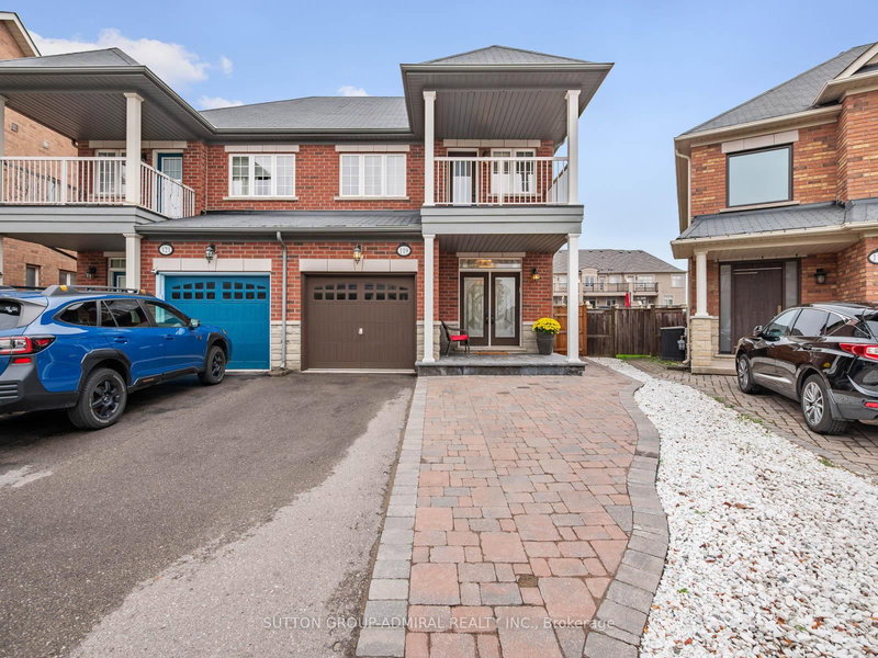 home for sale on 119 Warbler Avenue