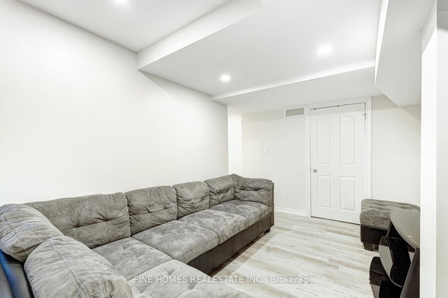 Lower - 26 Rockwood Crescent