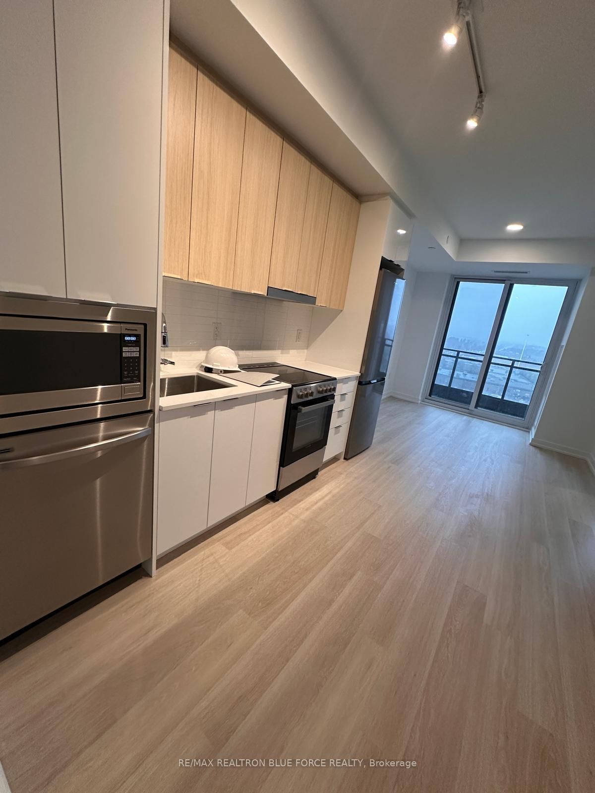 9751 Markham Road N, Unit 1202 - Photo 2
