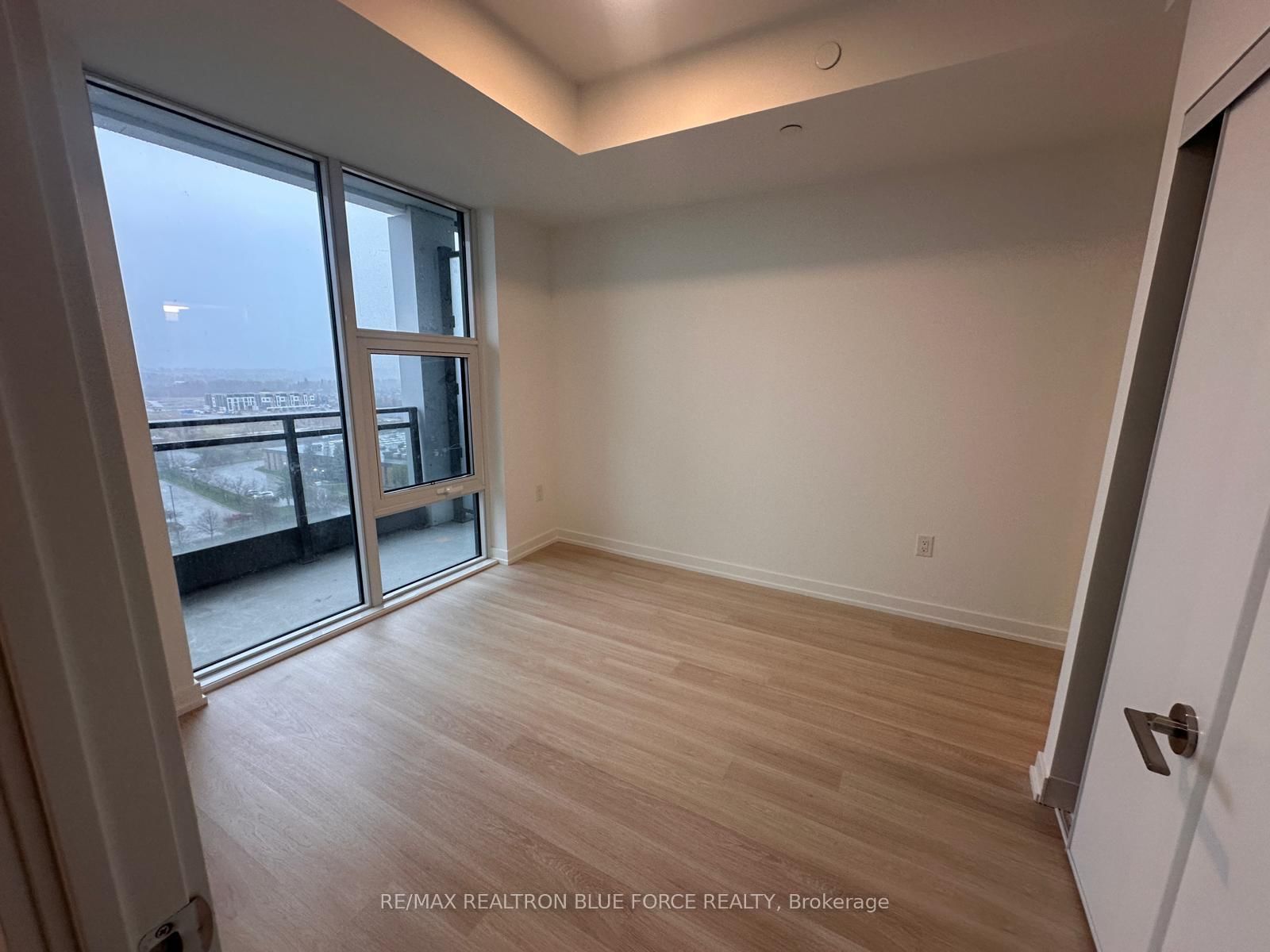 9751 Markham Road N, Unit 1202 - Photo 4