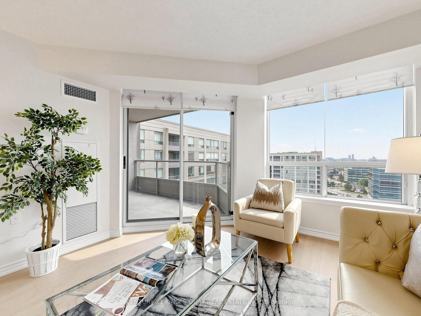 9015 Leslie Street, Unit Lph2 - Photo 3