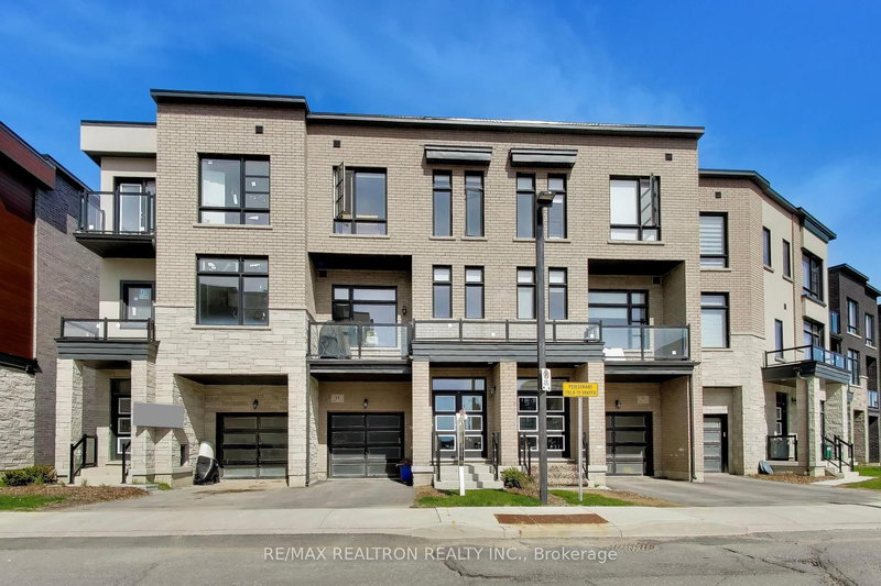 home for sale on 11 Inverary Crescent