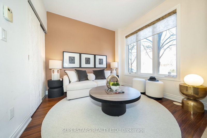 261 South Park Rd, Markham, L3T 0B6 | Image 3