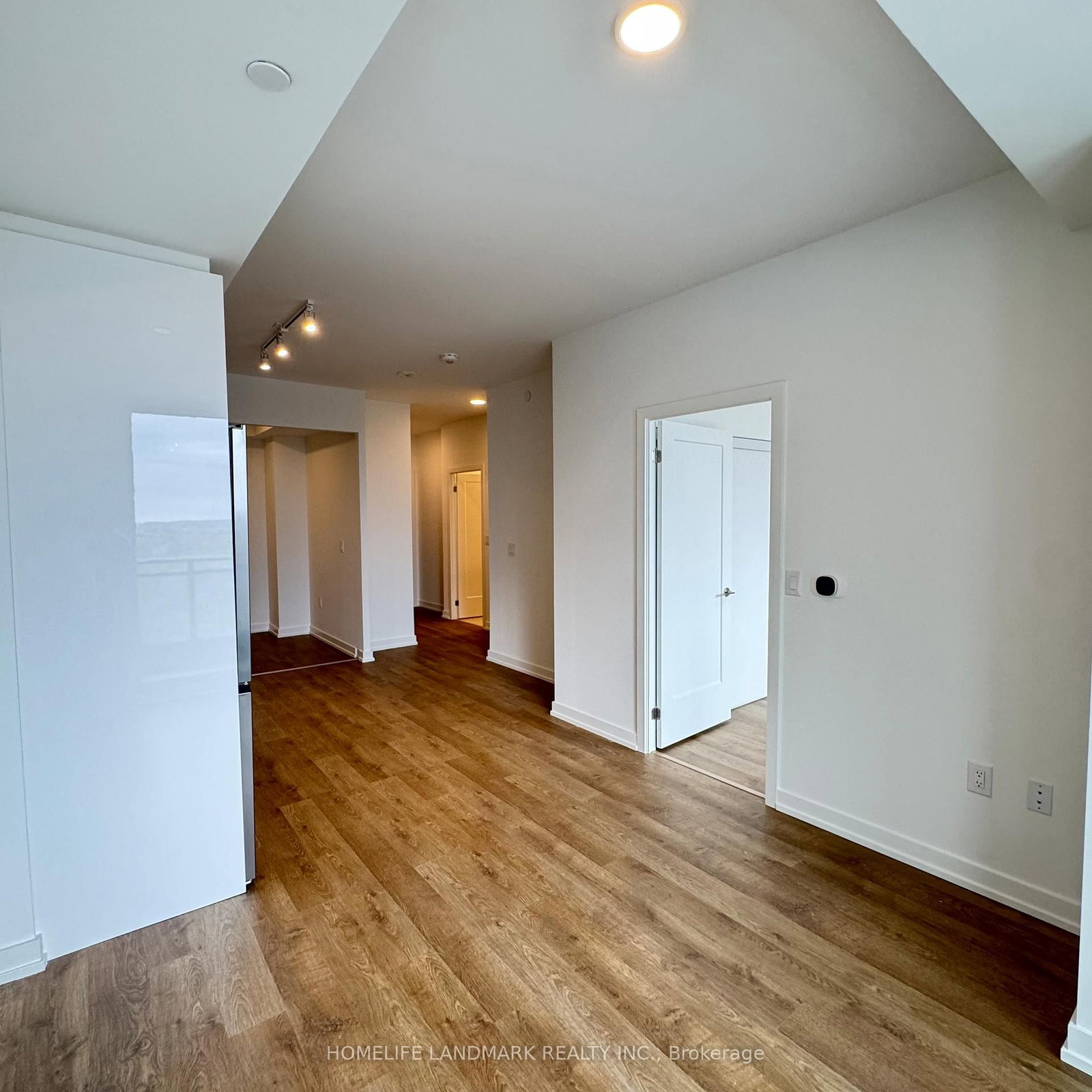 9763 Markham Road, Unit A 2111 - Photo 5