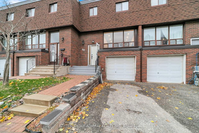 40 Stately Way