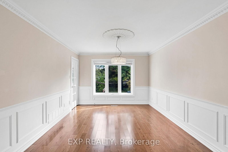17 Gordon Rowe Cres, Richmond Hill, L4C 8S3 | Image 3