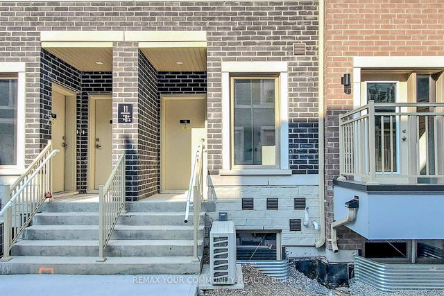20 - 11 HONEYCRISP Crescent