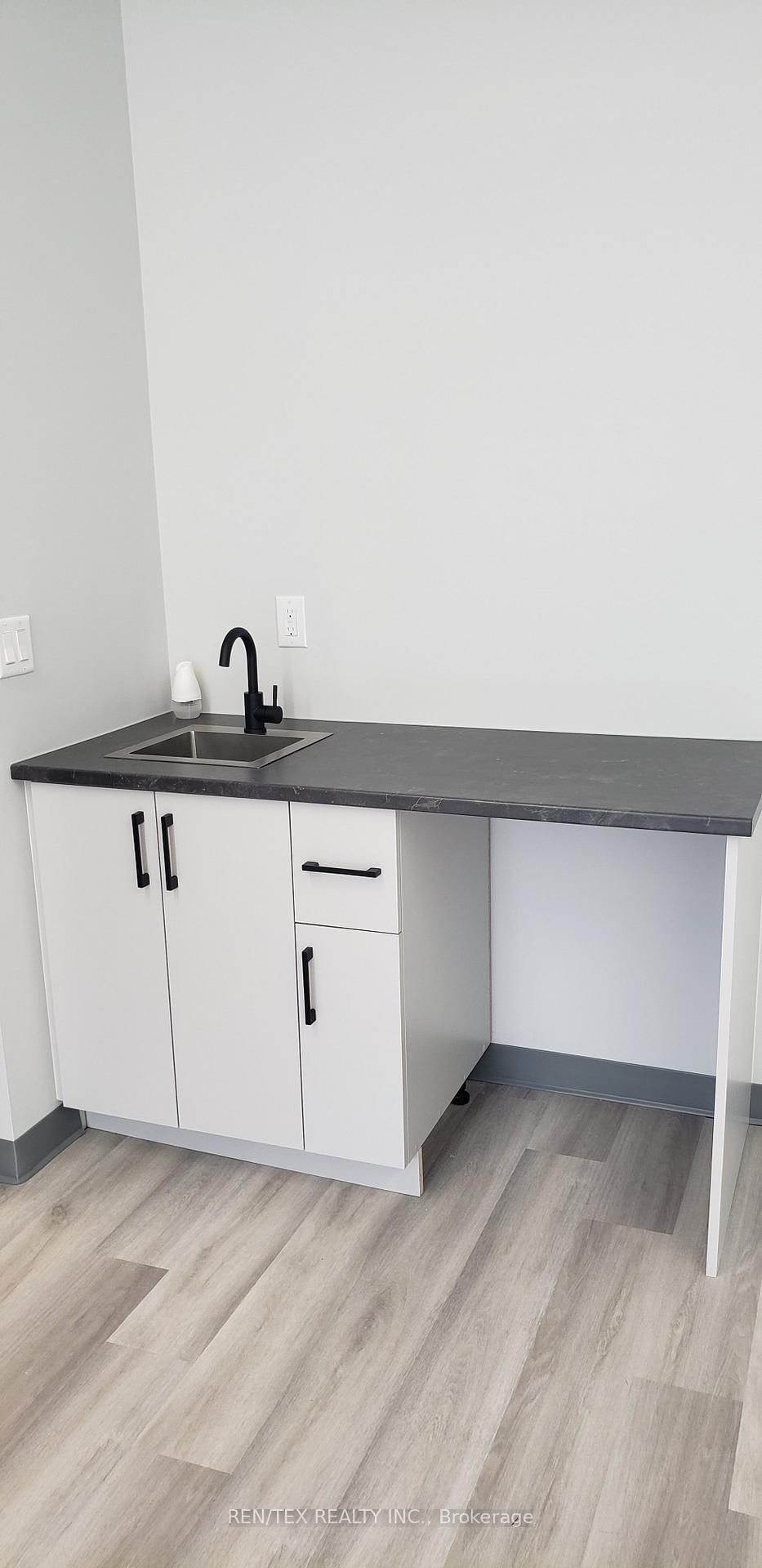 125 Don Hillock Drive, Unit 15