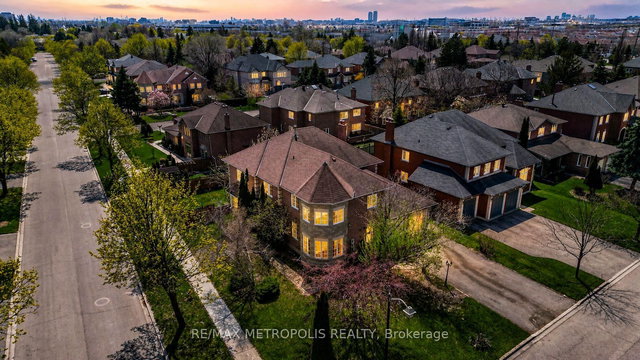 2 Schooner Court
