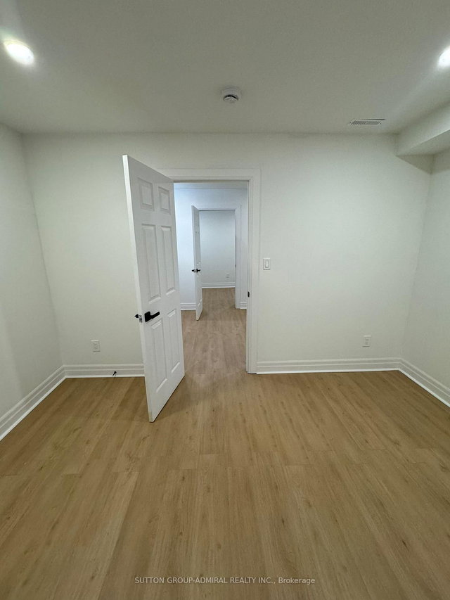 Lower - 23 chatsworth Court