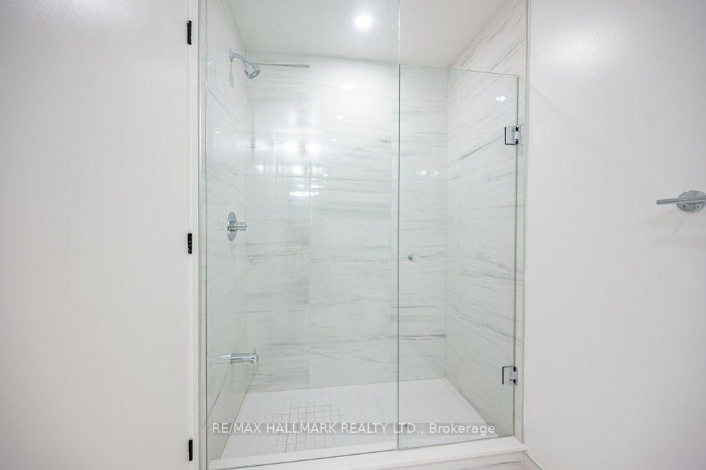 28 Interchange Way, Unit 2710 - Photo 16