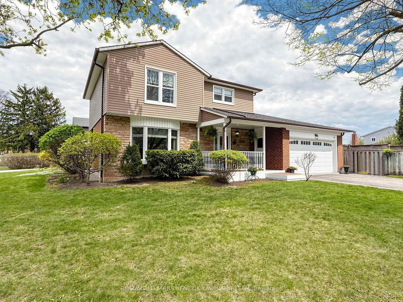 32 Pringle Ave, Markham, L3P 2P4 | Image 2