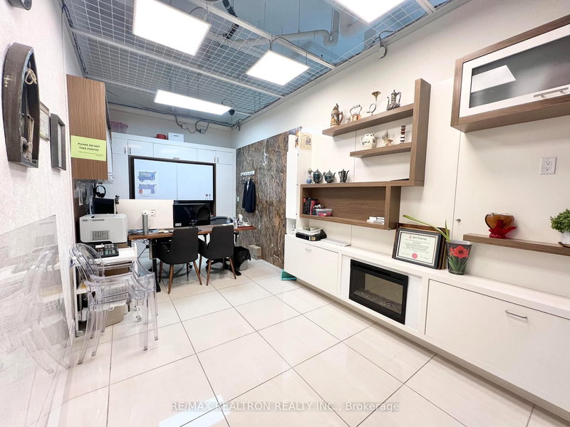 154 - 7181 Yonge St, Markham, L3T 0C7 | Image 3