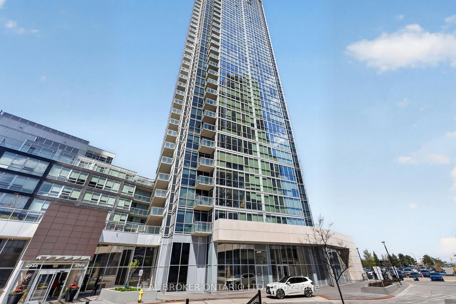 2908 Highway 7 Avenue, Unit 703
