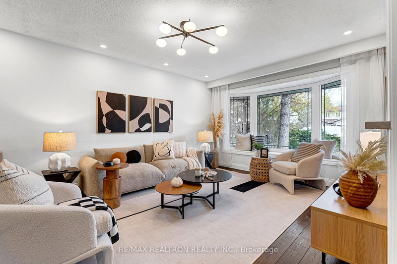 41 Ferrah St, Markham, L3R 1N6 | Image 3
